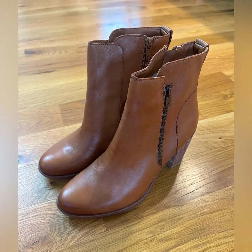 Naturalizer Kala Block Heel Ankle Boots in Saddle Tan Leather Size 9.5
